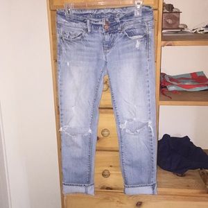 American eagle distressed jeans